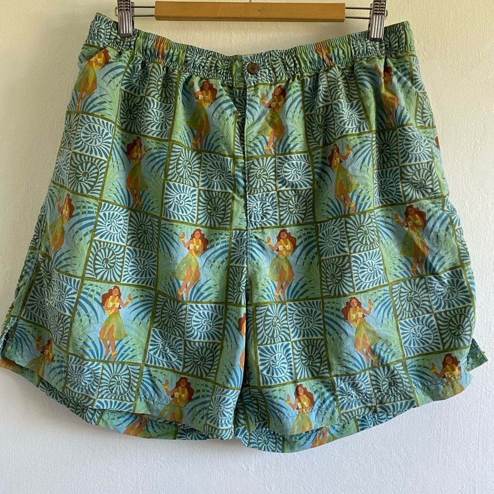 Tommy Bahama Swim trunks Hawaiian Hula Girl Size Large Tropical Vaca